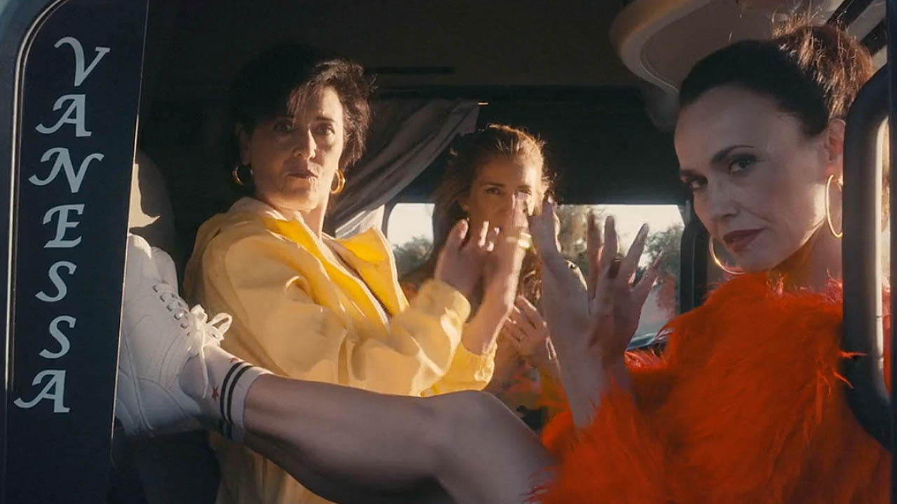 Elena Molina - Maya Films - laotra