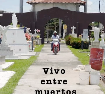 Vico entre muertos poster 360x320